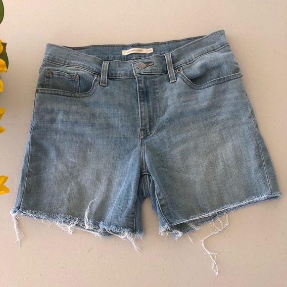 Levi shorts - Picture 3 of 7